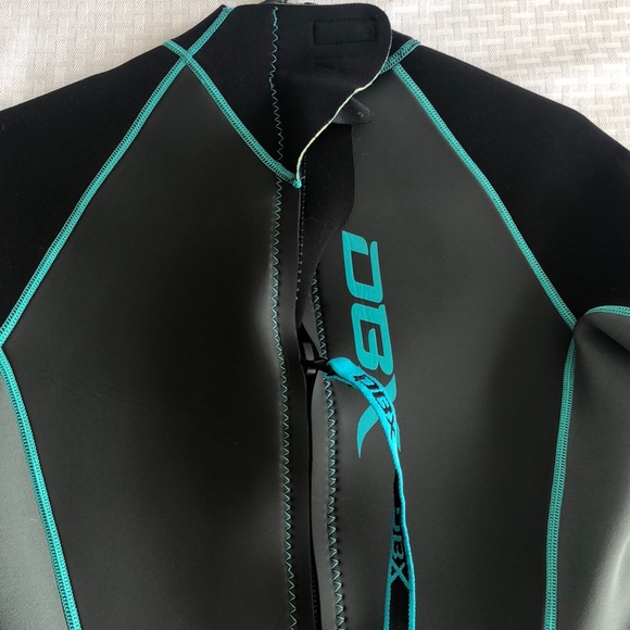 Womens wet suit, dbx, size 14, only worn a few times. - Picture 1 of 4
